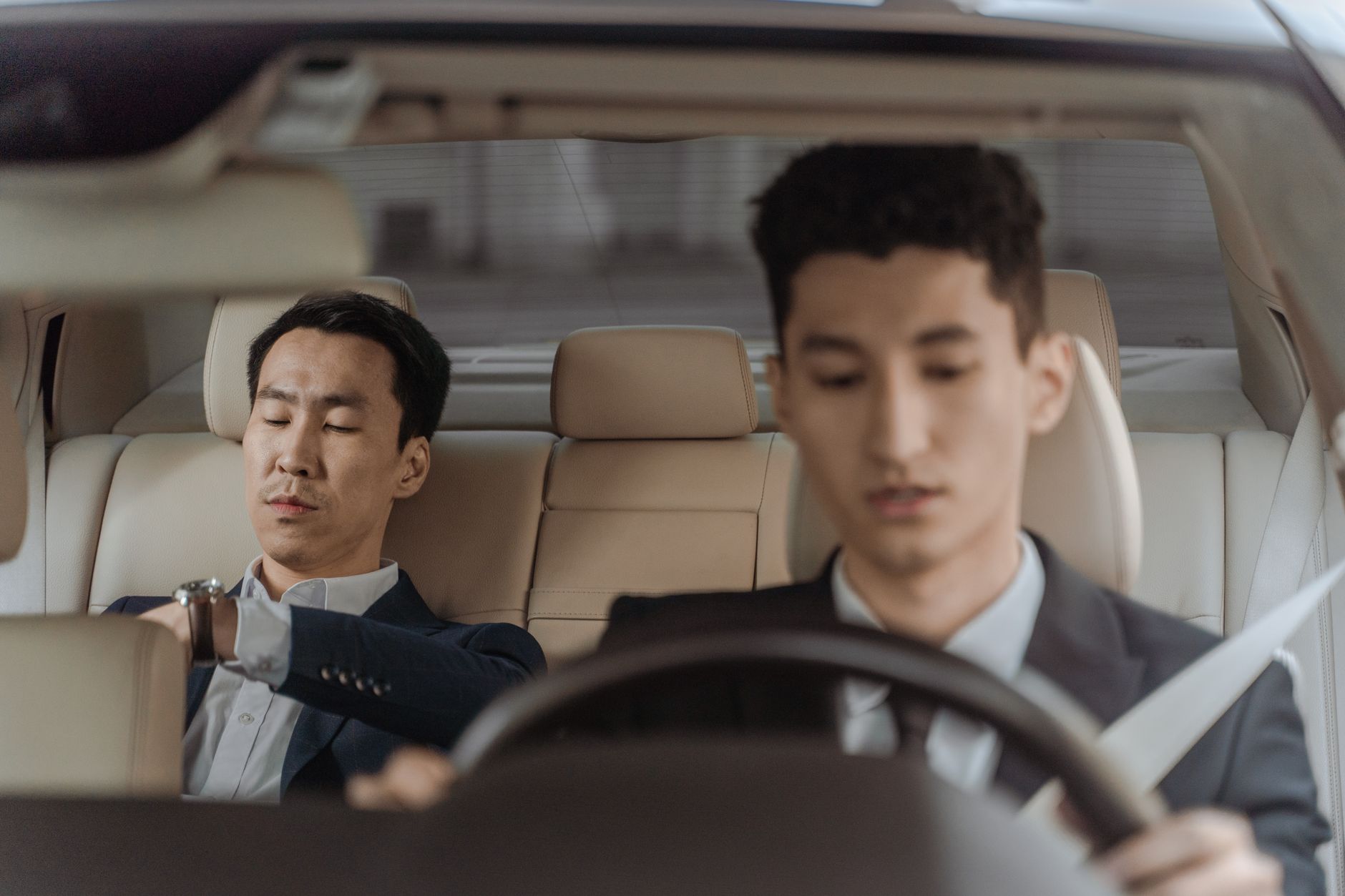 Birmingham to East Midlands Airport Transfers with Professionals