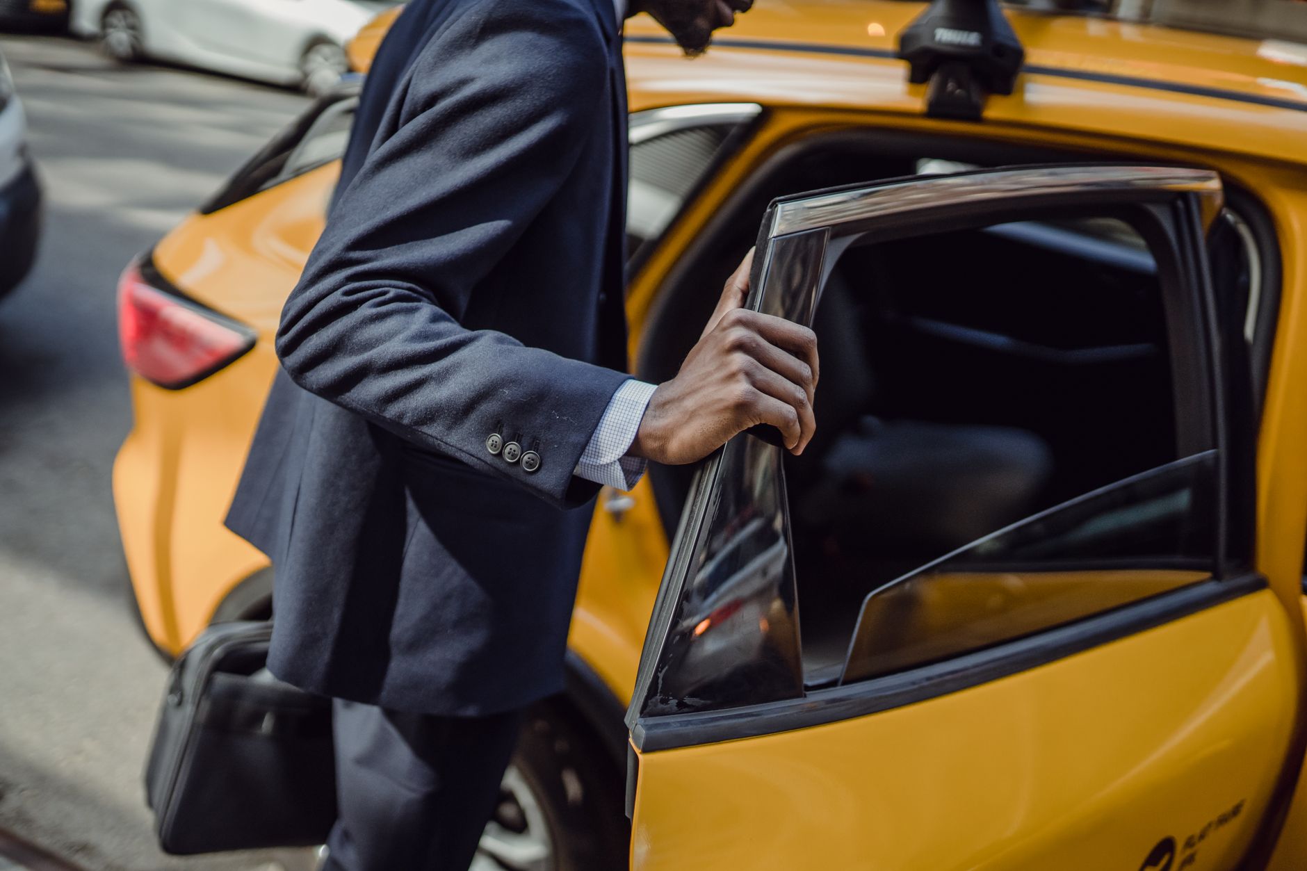 Birmingham to Stansted Airport Transfers: Travel in Comfort