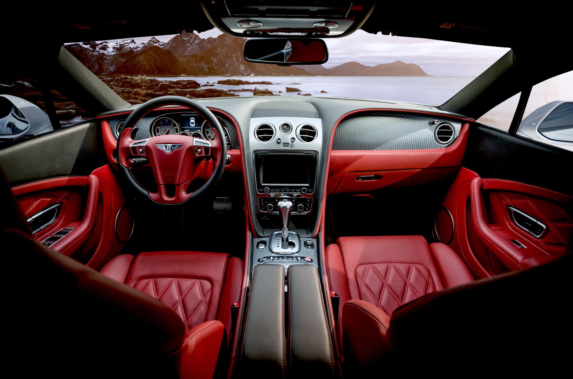 Comfortable Long-Distance Transfers with Skyline Airport Transfers
