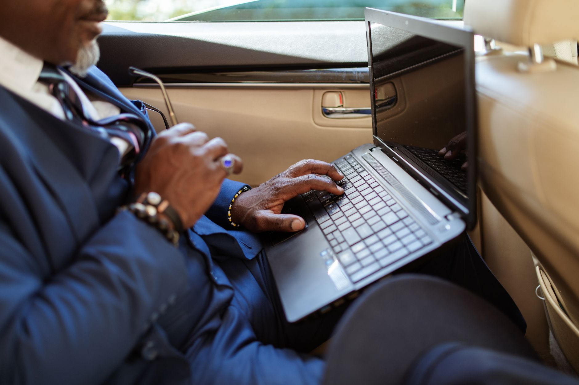 Corporate Chauffeur Travel Guide with Skyline Airport Transfers