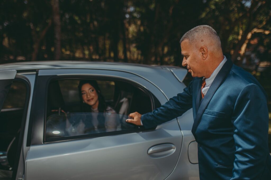 How Door-to-Door Chauffeur Transfers Simplify Business Travel - How Door-to-Door Chauffeur Transfers Make Business Travel Easier