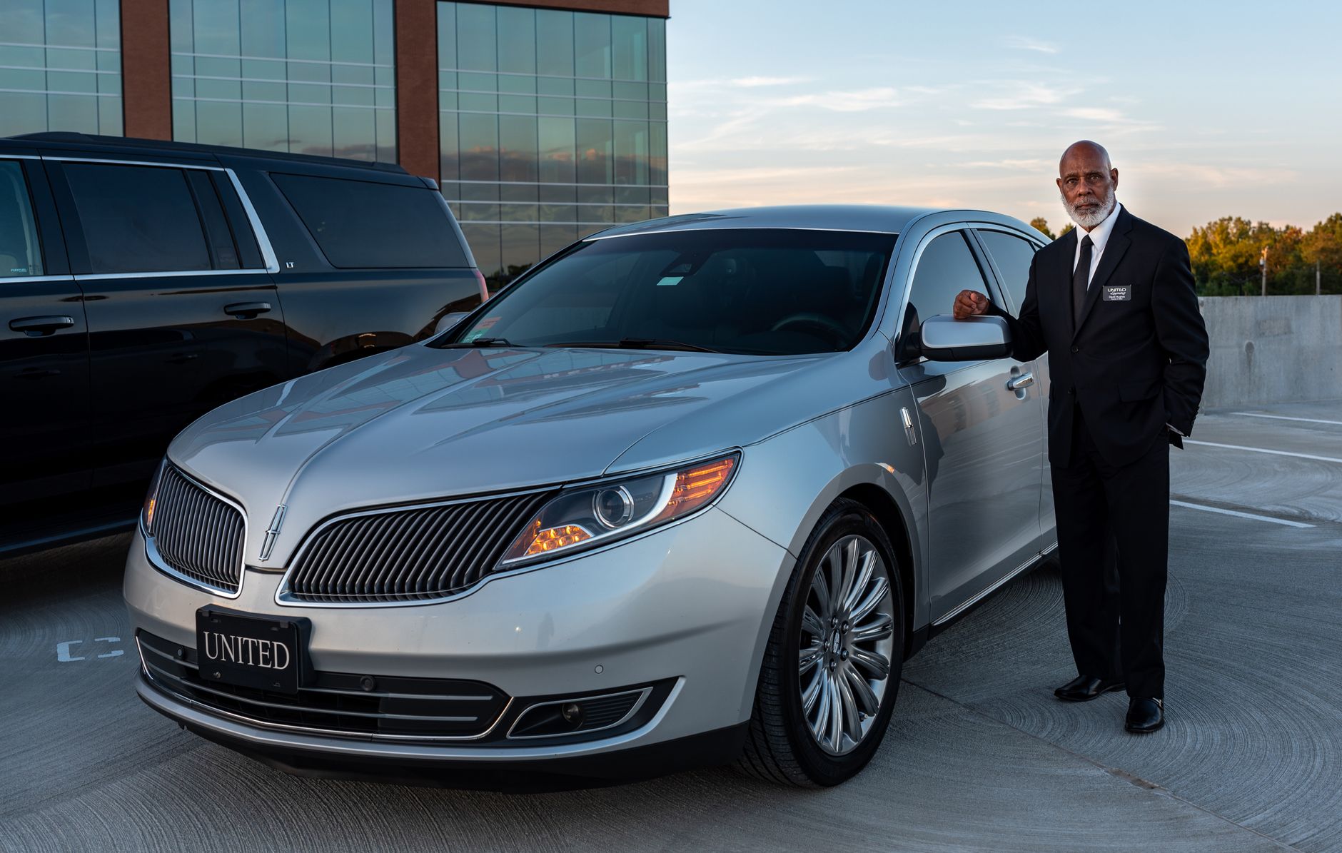 What to Expect from a Premium Airport Chauffeur Service